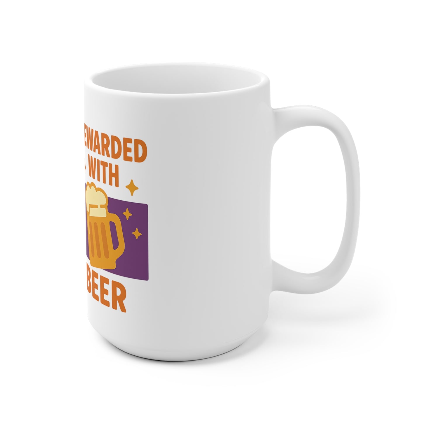 Tasse en céramique : alimentée par du café, récompensée par de la bière