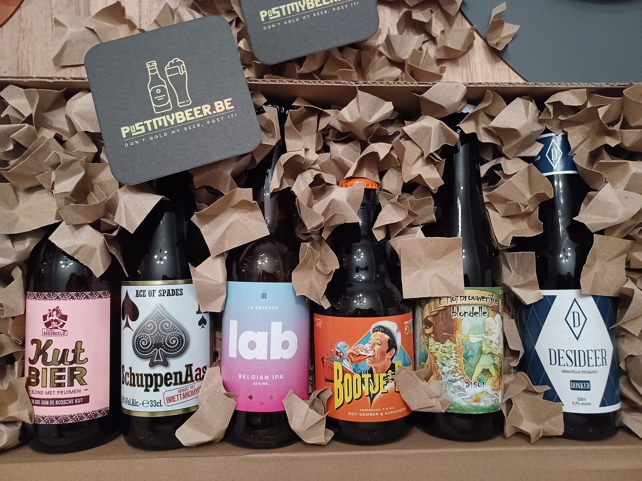 Example of an opened discoverybox, containing 6 beers